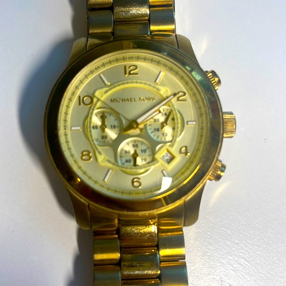 Michael Kors Accessories - Michael Kors runway gold watch